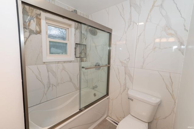 55301 Fairview Avenue, South Bend, IN 46628