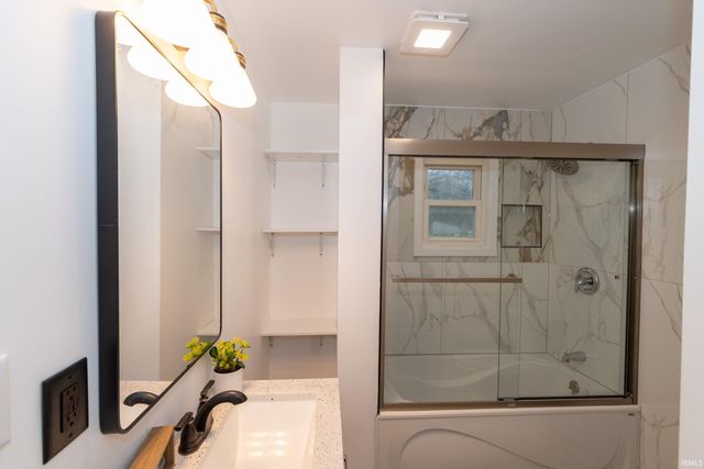 55301 Fairview Avenue, South Bend, IN 46628