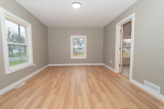 55301 Fairview Avenue, South Bend, IN 46628