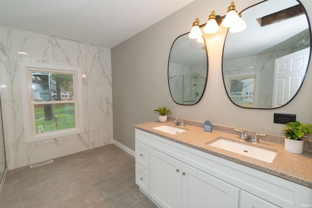 55301 Fairview Avenue, South Bend, IN 46628