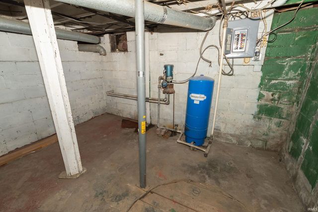 55301 Fairview Avenue, South Bend, IN 46628