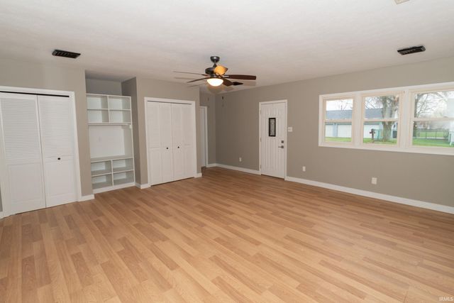 55301 Fairview Avenue, South Bend, IN 46628