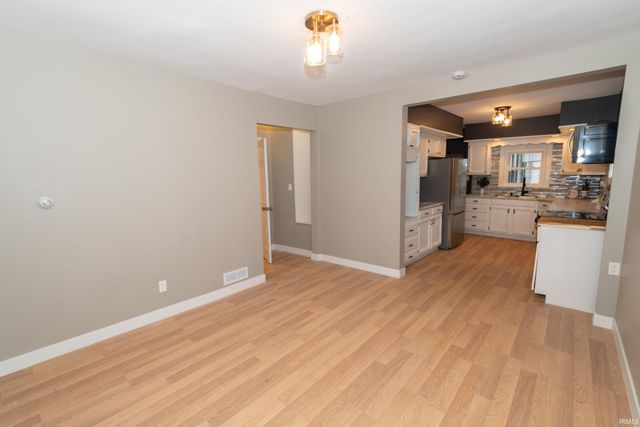 55301 Fairview Avenue, South Bend, IN 46628