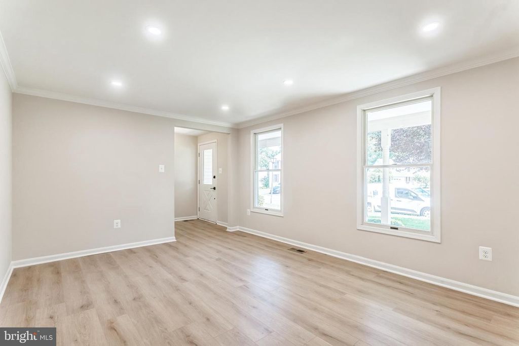 2824 SCHUBERT DR, Silver Spring, MD 20904