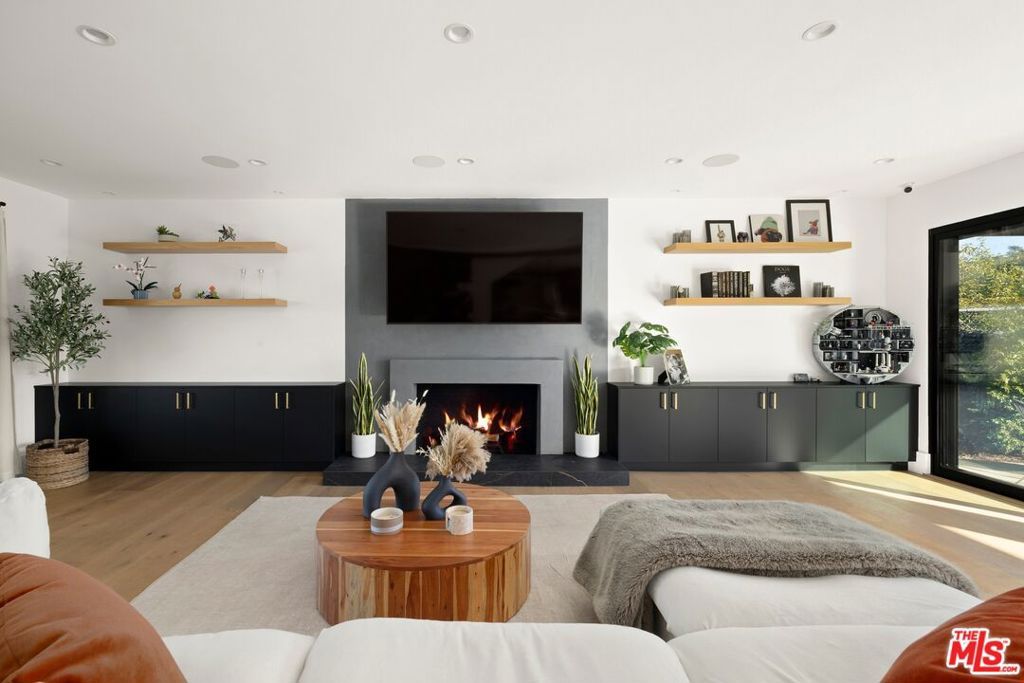 11454 Dona Evita Drive, Studio City, CA 91604 — photo 5