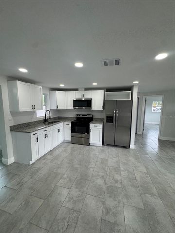 6840 RUNNEL DRIVE, New Port Richey, FL 34653