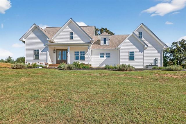 4246 Jim Hood Road, Gainesville, GA 30506