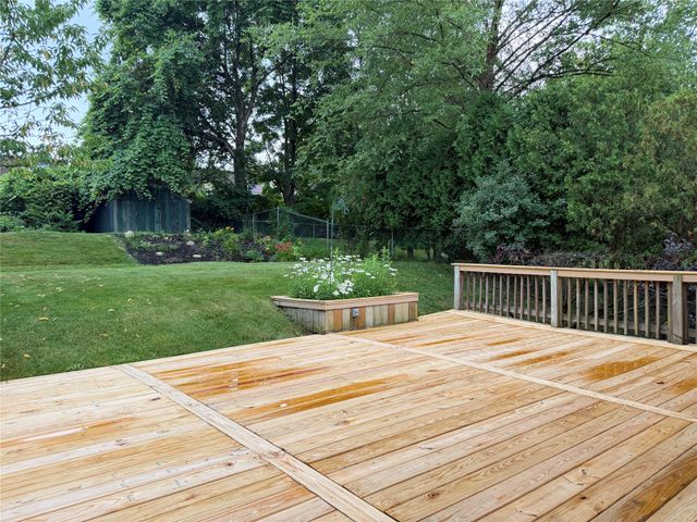 651 MINEO Drive, Erie, PA 16509