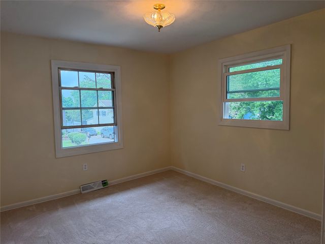 651 MINEO Drive, Erie, PA 16509