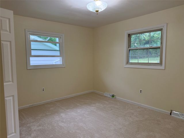 651 MINEO Drive, Erie, PA 16509