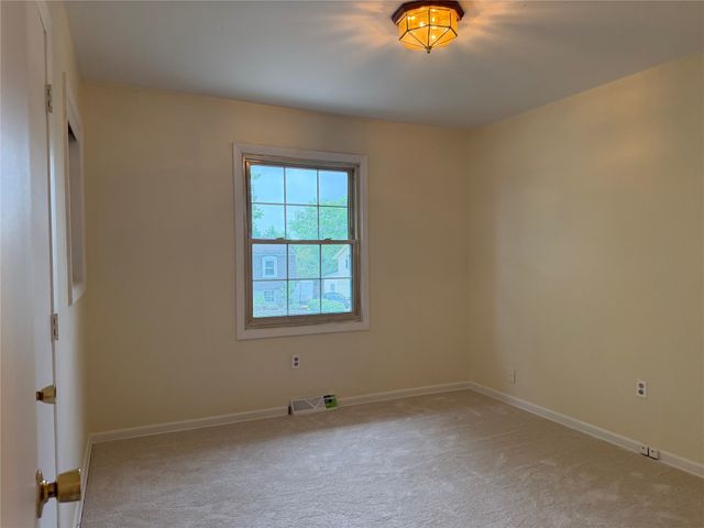 651 MINEO Drive, Erie, PA 16509