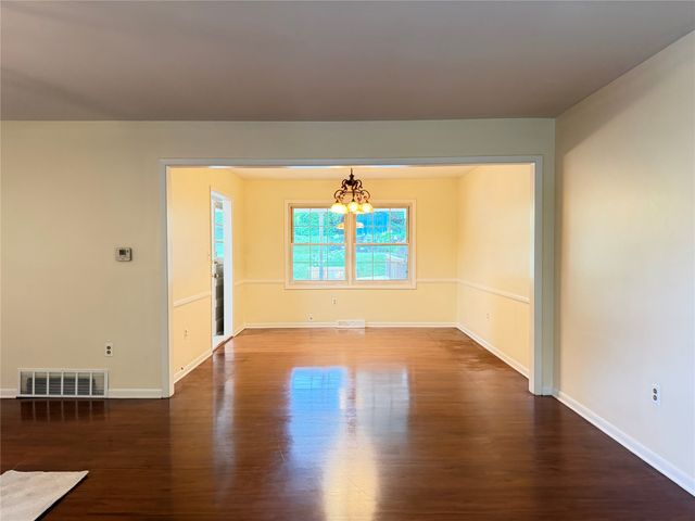 651 MINEO Drive, Erie, PA 16509
