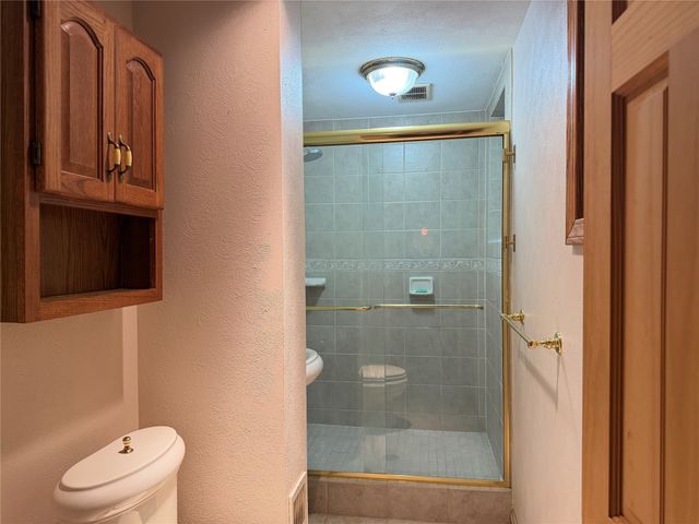 651 MINEO Drive, Erie, PA 16509