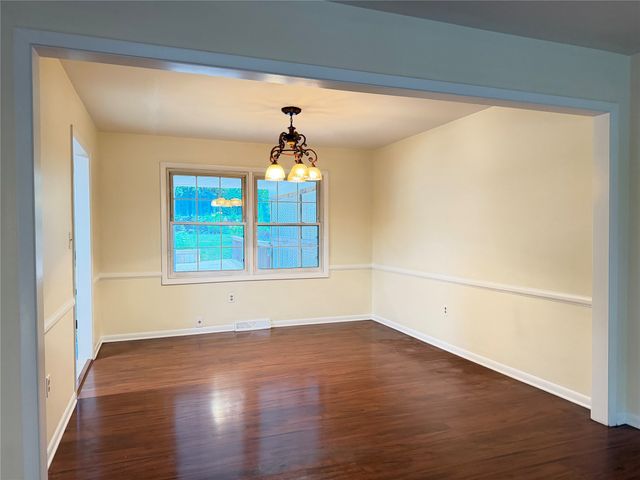 651 MINEO Drive, Erie, PA 16509