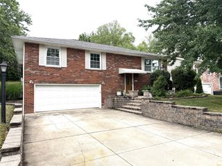 651 MINEO Drive, Erie, PA 16509