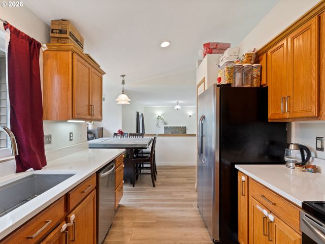 730 BOZARTH Ave, Woodland, WA 98674