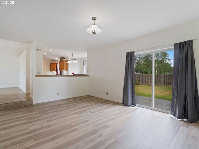 730 BOZARTH Ave, Woodland, WA 98674
