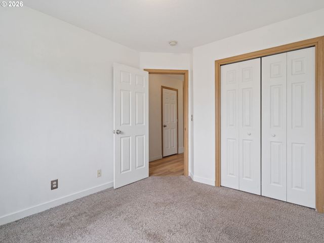 730 BOZARTH Ave, Woodland, WA 98674