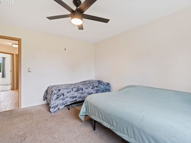 730 BOZARTH Ave, Woodland, WA 98674
