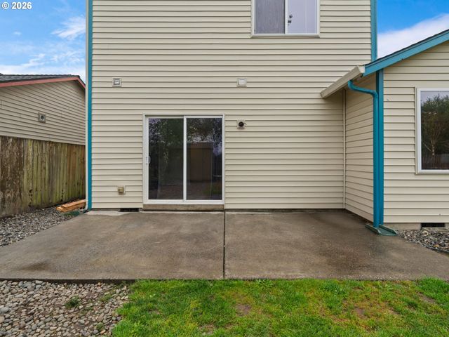 730 BOZARTH Ave, Woodland, WA 98674