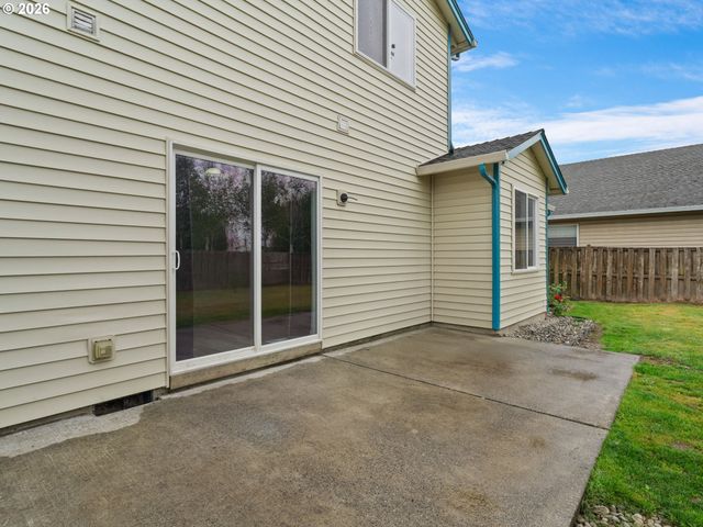 730 BOZARTH Ave, Woodland, WA 98674