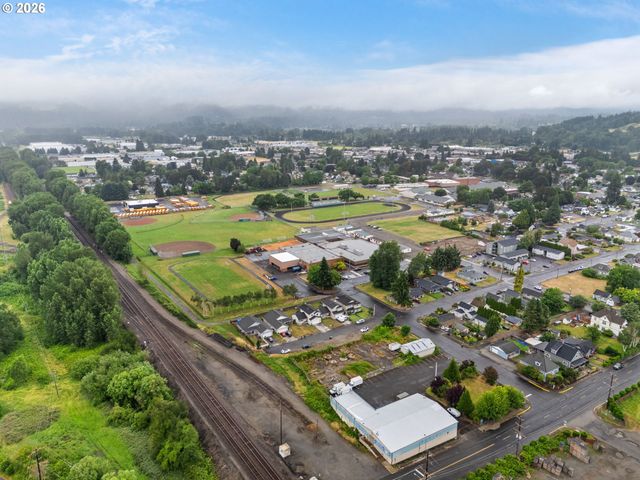 730 BOZARTH Ave, Woodland, WA 98674