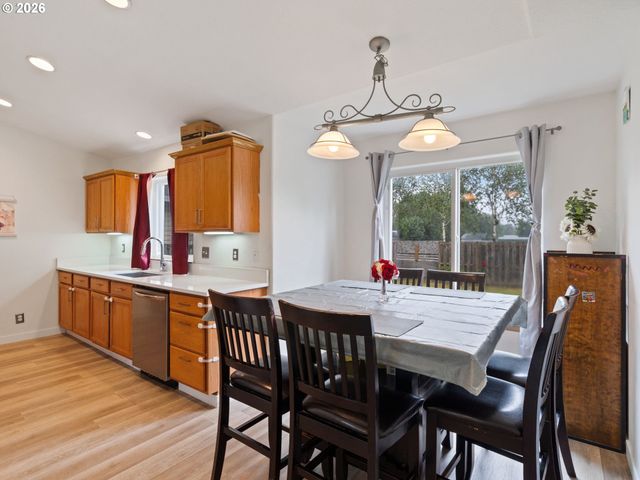730 BOZARTH Ave, Woodland, WA 98674
