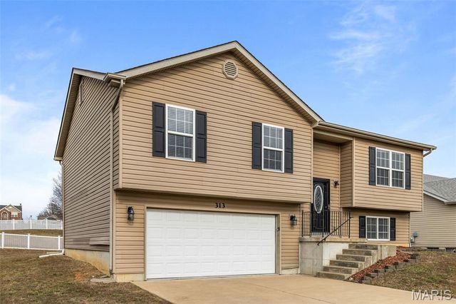 313 Shadow Trace Drive, Wentzville, MO 63385