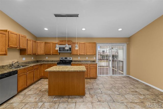 313 Shadow Trace Drive, Wentzville, MO 63385