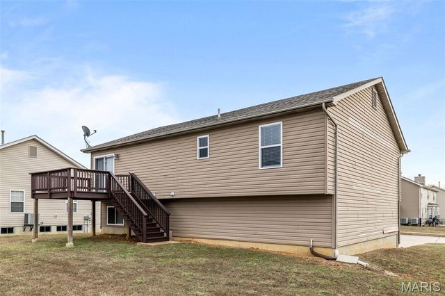 313 Shadow Trace Drive, Wentzville, MO 63385