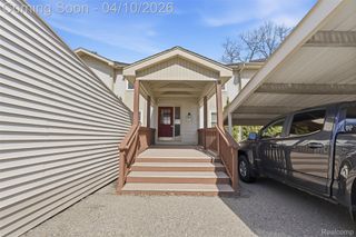 4964 Oak Hill Drive, Waterford Charter Township, MI 48329