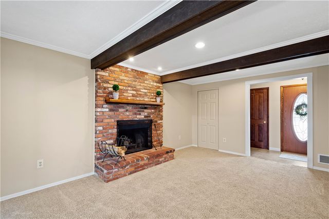 994 Westchester Rd, South Park, PA 15129