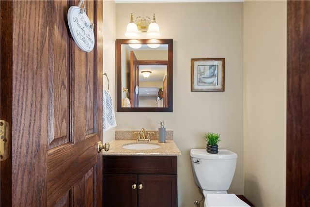 994 Westchester Rd, South Park, PA 15129