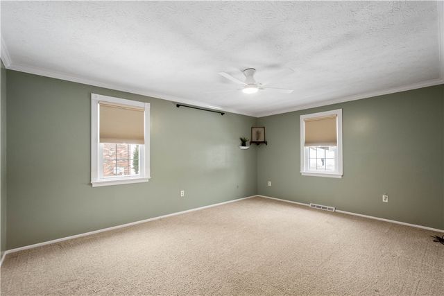 994 Westchester Rd, South Park, PA 15129