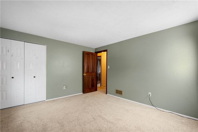 994 Westchester Rd, South Park, PA 15129