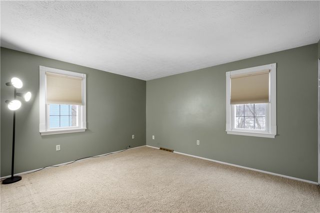 994 Westchester Rd, South Park, PA 15129