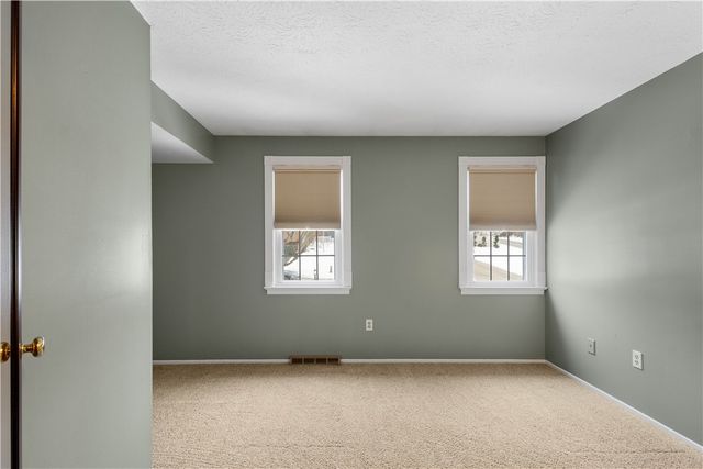 994 Westchester Rd, South Park, PA 15129