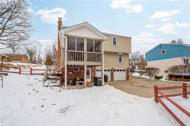 994 Westchester Rd, South Park, PA 15129