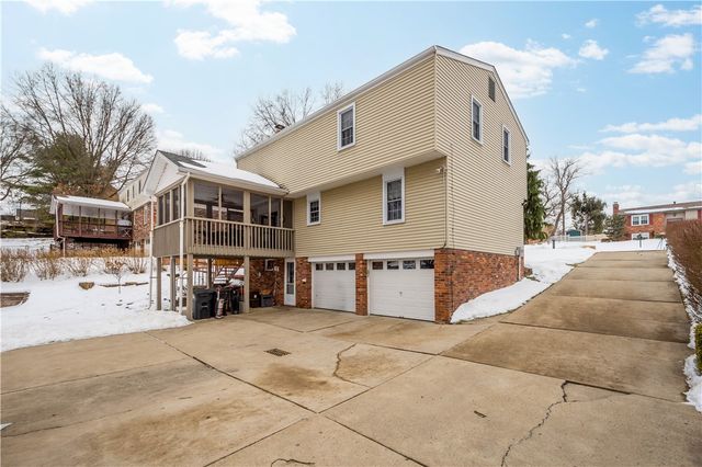 994 Westchester Rd, South Park, PA 15129