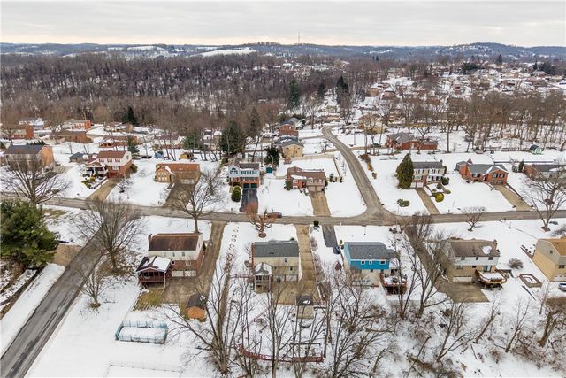 994 Westchester Rd, South Park, PA 15129