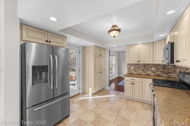 34021 Northwick Street, Farmington, MI 48331