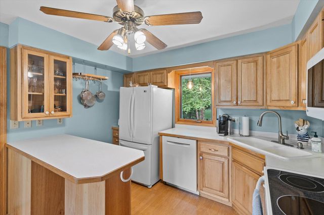 917 Arbogast Street, Shoreview, MN 55126