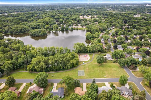 917 Arbogast Street, Shoreview, MN 55126