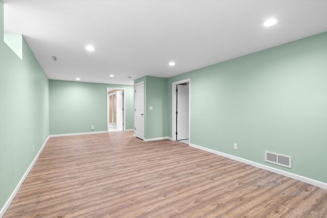 917 Arbogast Street, Shoreview, MN 55126