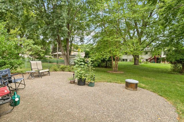 917 Arbogast Street, Shoreview, MN 55126