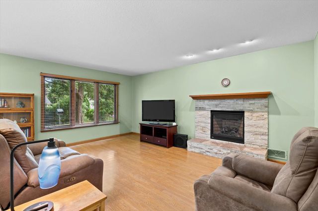 917 Arbogast Street, Shoreview, MN 55126