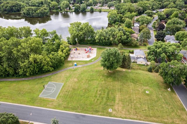 917 Arbogast Street, Shoreview, MN 55126