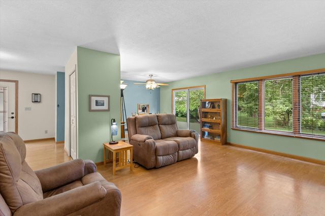 917 Arbogast Street, Shoreview, MN 55126