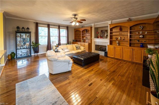 1503 Theodora CT, Chesapeake, VA 23322