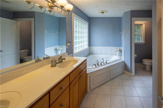 1503 Theodora CT, Chesapeake, VA 23322